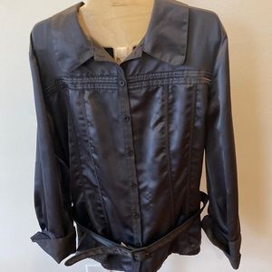 Satiny 3/4 sleeve blouse w/belt Worthington L